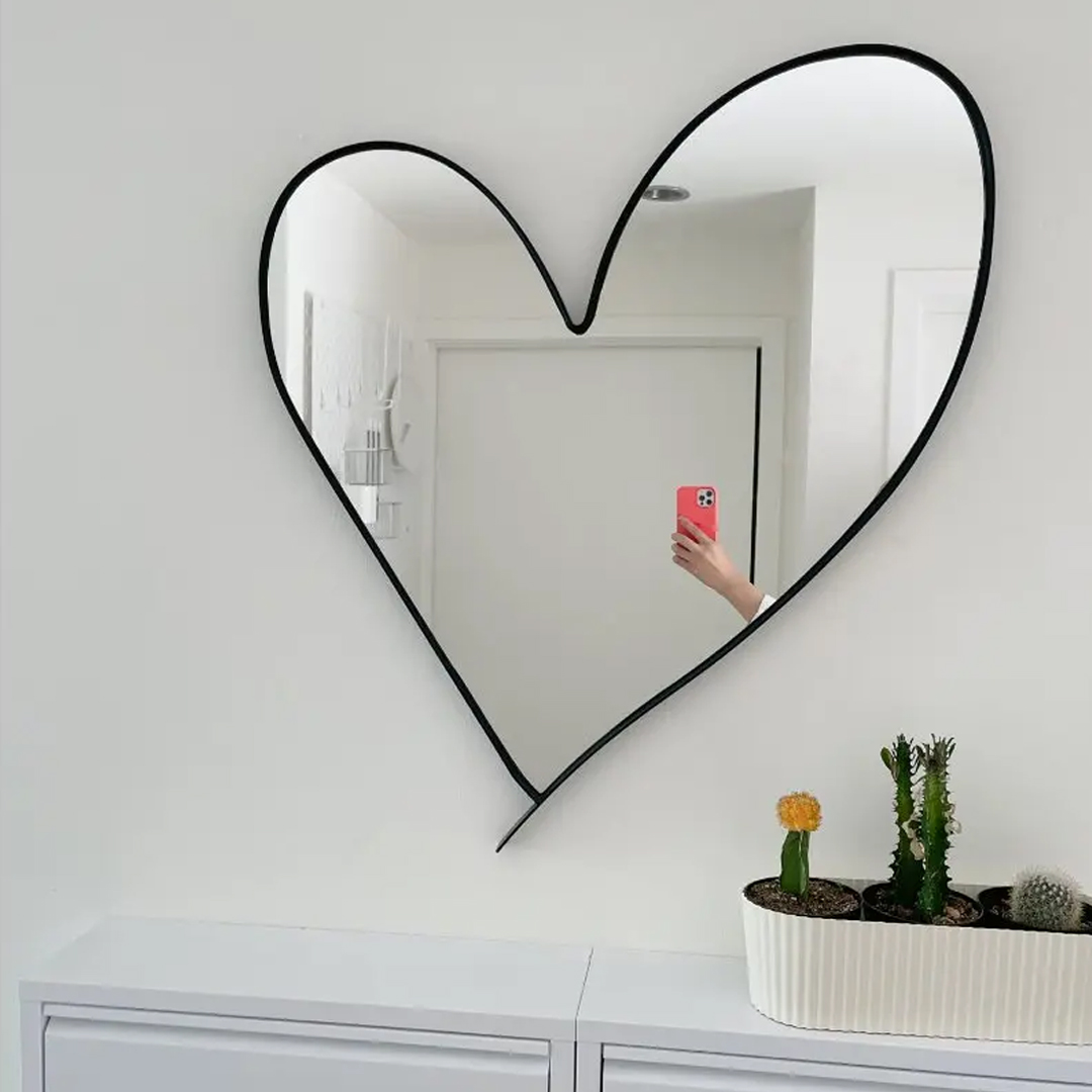 Black Sketch Heart Mirror 블랙 스케치 하트 거울